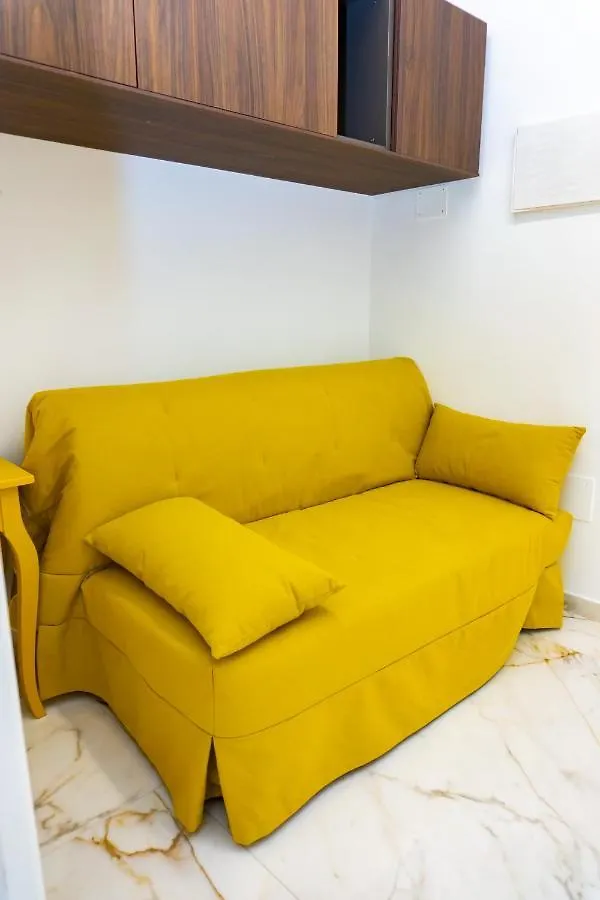 Fian Apartment 2.0 Napoli 0*,  Italien